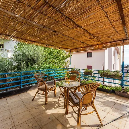 5 Holiday home